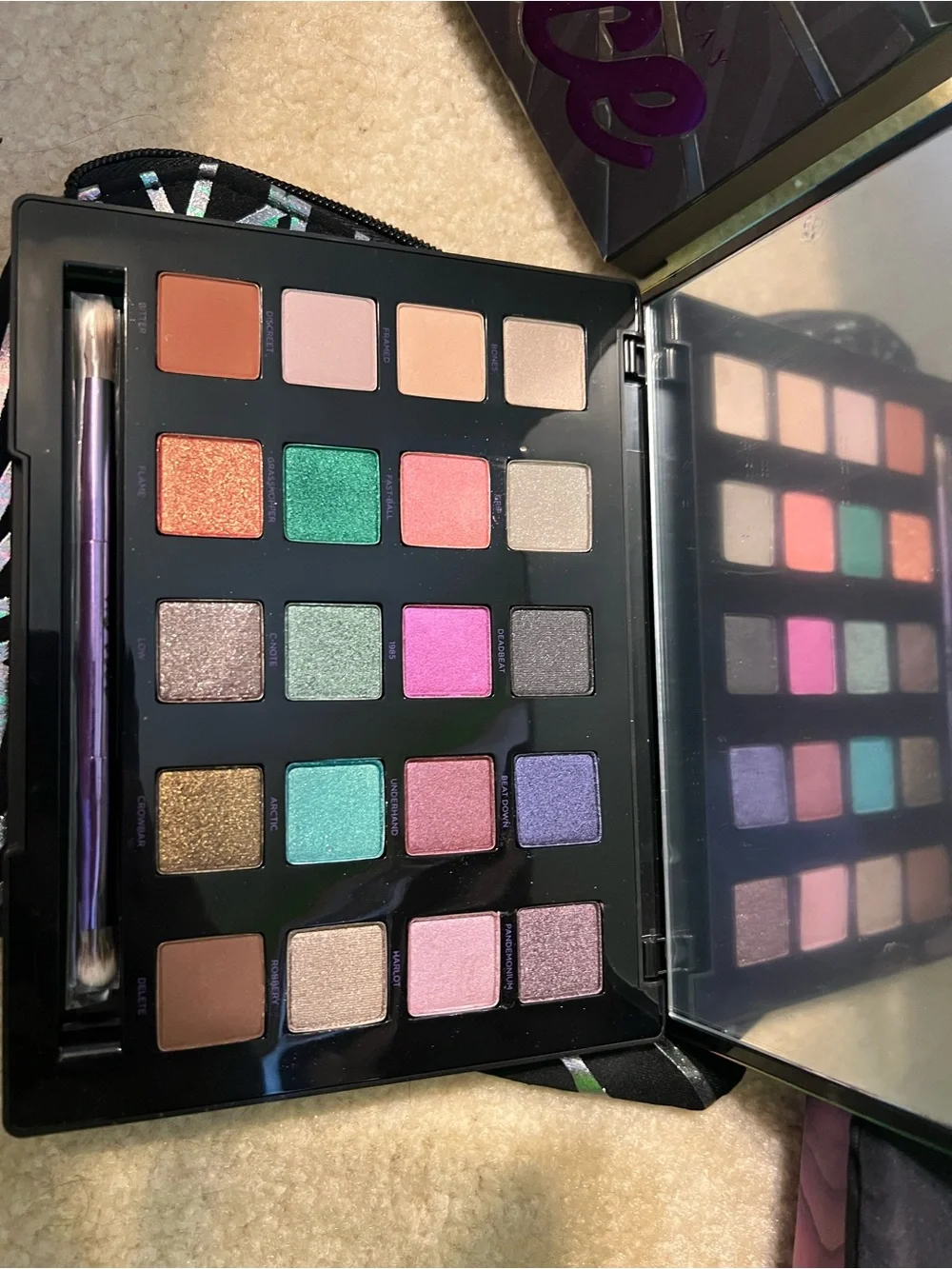 Urban Decay Vice Iridescent Black & Holographic Eyeshadow Palette with Pouch